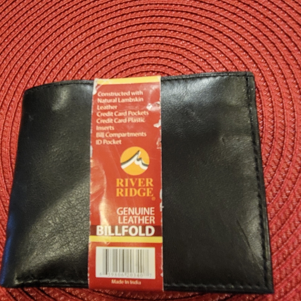 💳NWT~RIVER RIDGE GENUINE LEATHER WALLET